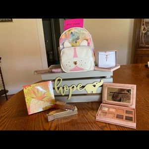 Betsey Johnson/makeup